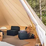 Campo de lujo Moenus Paik Glamping *