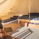 Campo de lujo Moenus Paik Glamping *