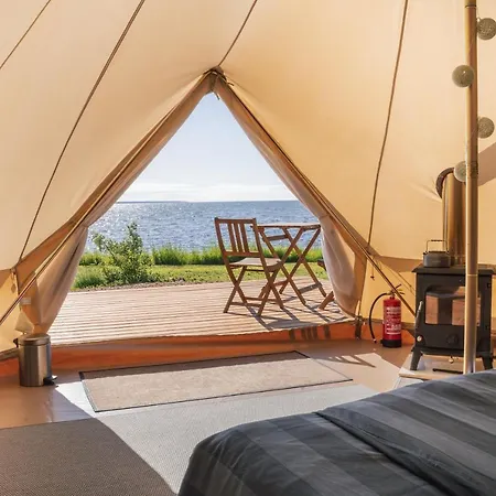Luxury tent Moenus Paik Glamping *