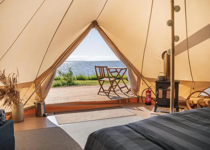 Luxury tent Moenus Paik Glamping *